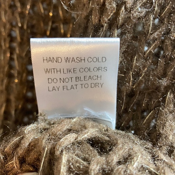 Knitted sweater crop top - Picture 8 of 8